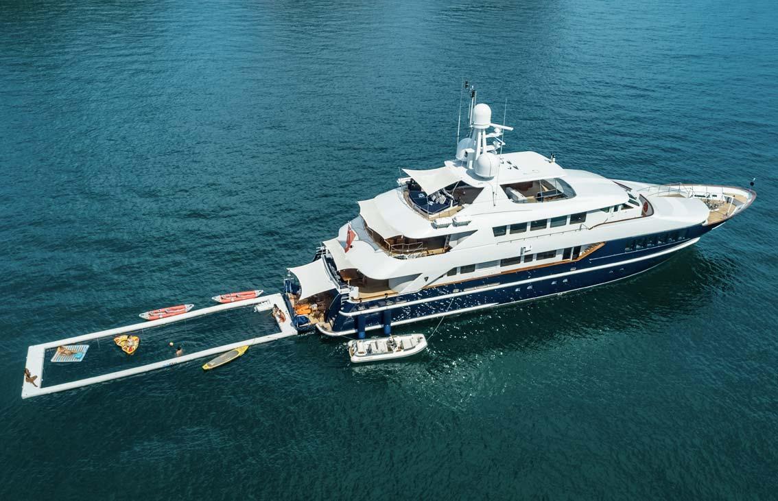 Heesen 129ft (Lady Azul)